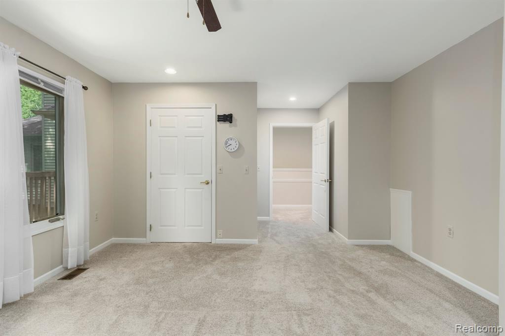21433 Archwood Circle, Farmington Hills, MI 48336 — Photo 33