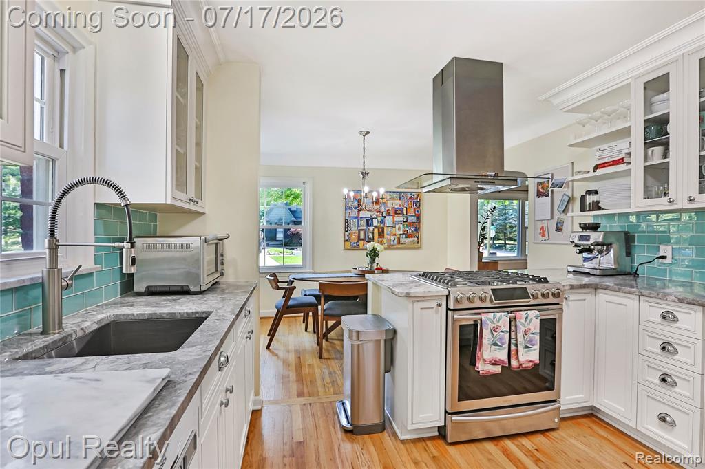 905 Forestdale Road, Royal Oak, MI 48067 — Photo 18