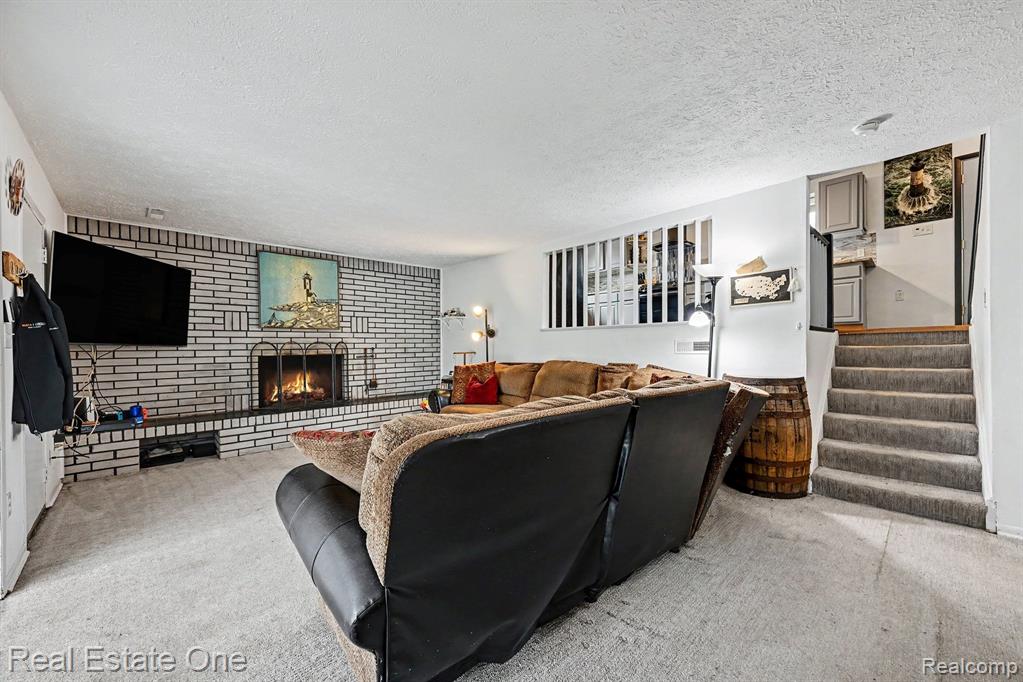 899 Rachelle Street, White Lake, MI — Photo 9