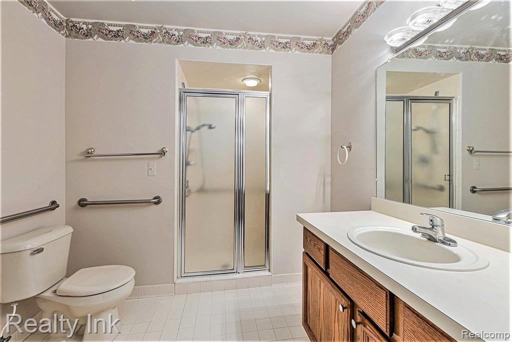 34978 WHITE PINE Trail, Farmington Hills, MI 48335 — Photo 12