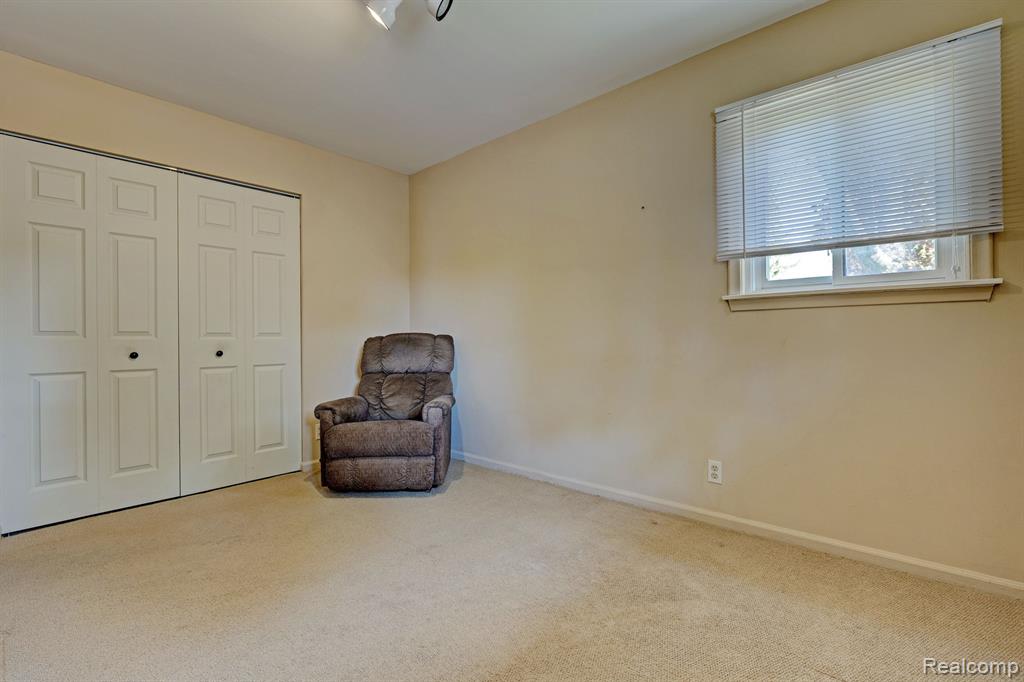520 PARKVIEW Drive, Plymouth, MI 48170 — Photo 11