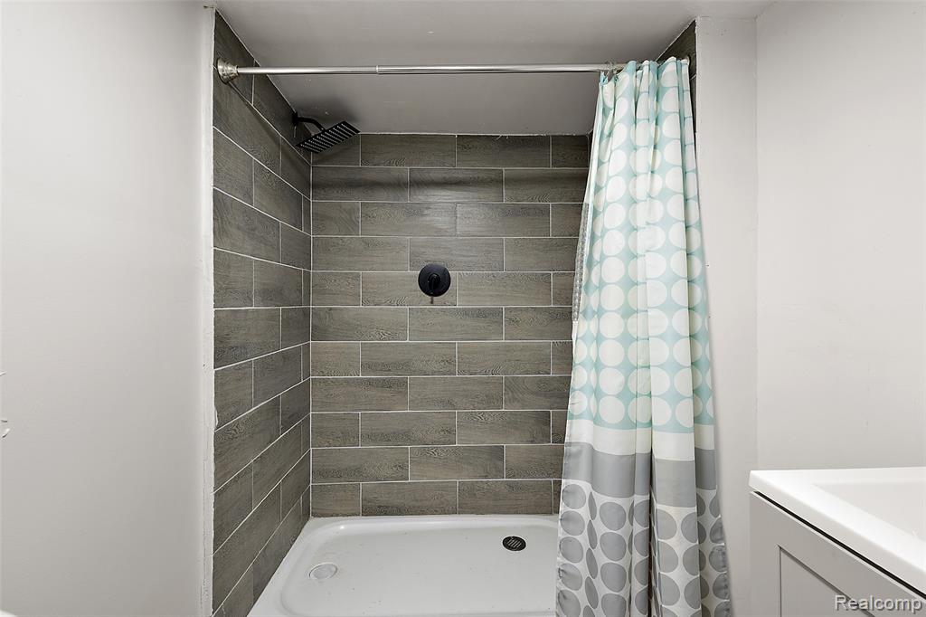 2220 Collingwood Street, Detroit, MI 48206 — Photo 37
