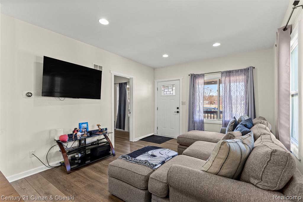 349 Frazier Street, River Rouge, MI 48218 — Photo 5