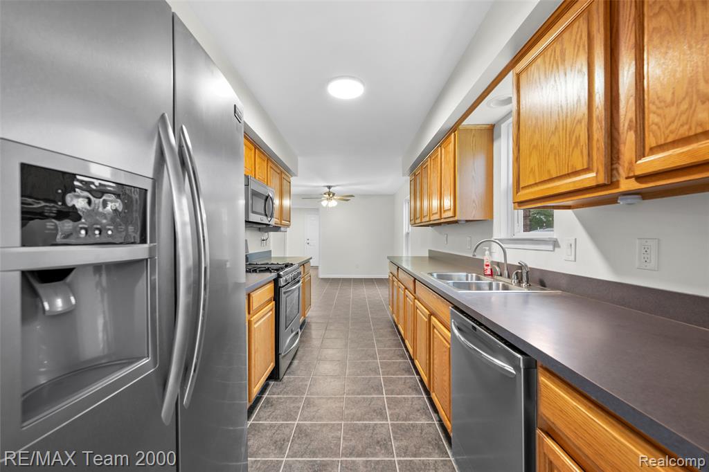 4253 Polk Street, Dearborn Heights, MI 48125 — Photo 12