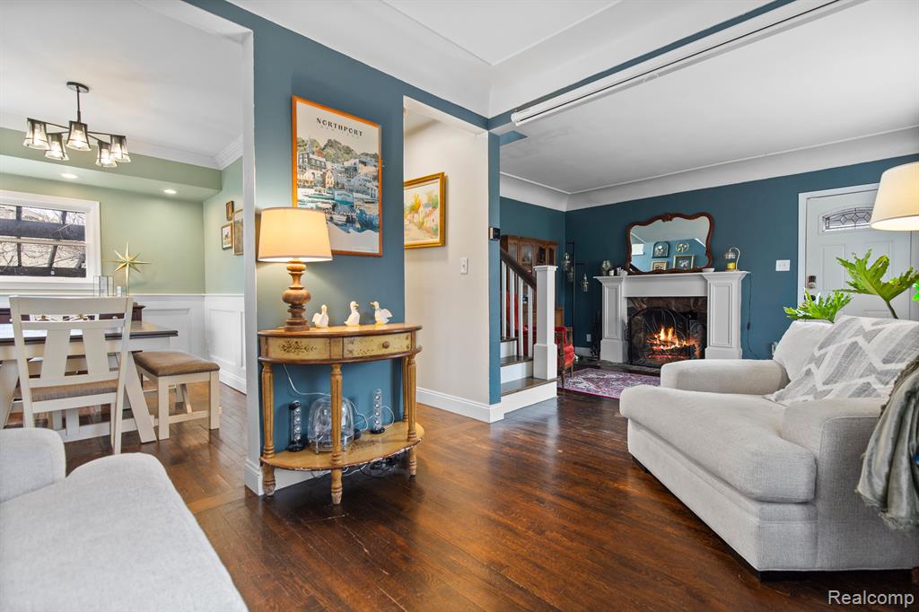 716 WOODLAWN Avenue, Royal Oak, MI 48073 — Photo 3