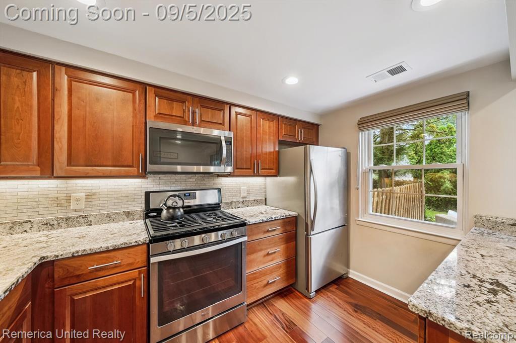 41377 Leidel Court, Northville, MI 48167 — Photo 13