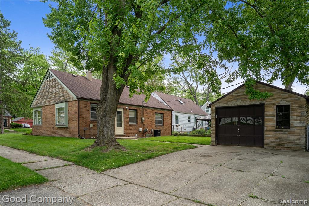 312 Dover Road, Waterford, MI 48328 — Photo 20