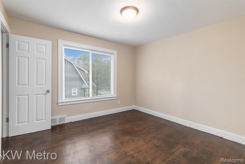 5025 Somerset Avenue, Detroit, MI 48224 — Photo 23