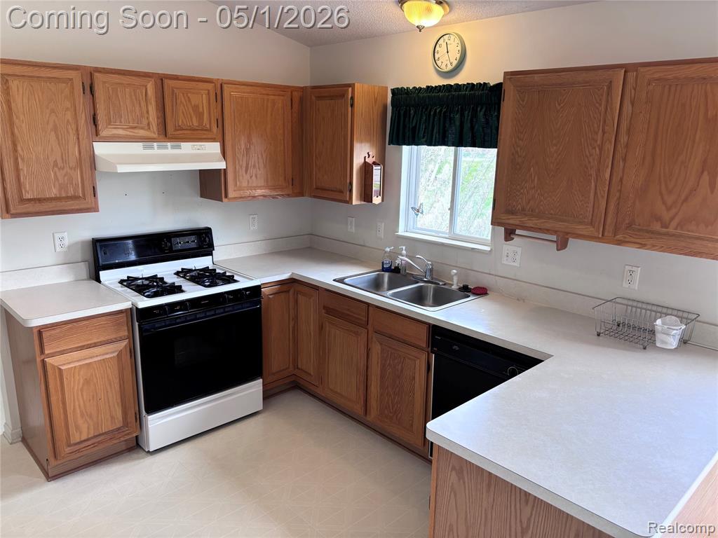 1020 Channel Drive, Marine, MI — Photo 9