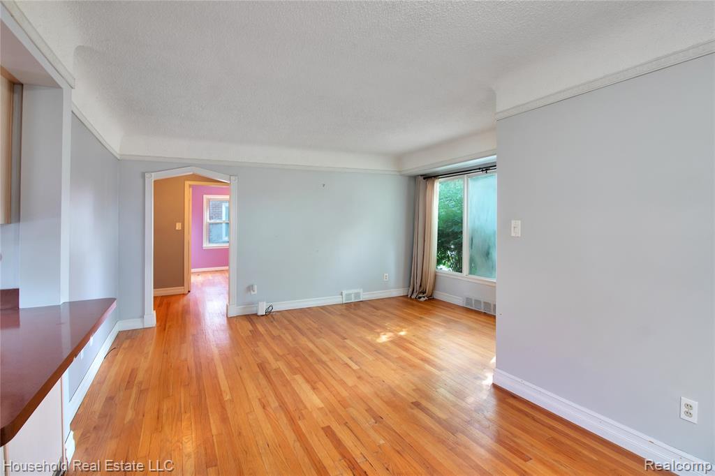8027 Kolb Avenue, Allen Park, MI 48101 — Photo 7