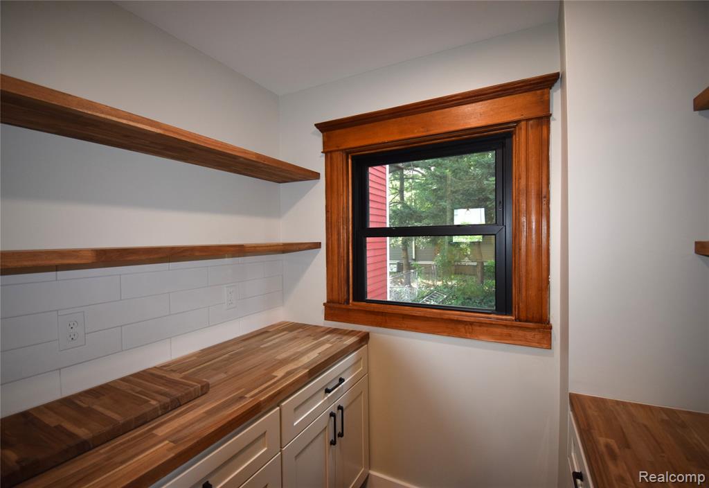 45669 Cass Avenue, Utica, MI 48317 — Photo 12