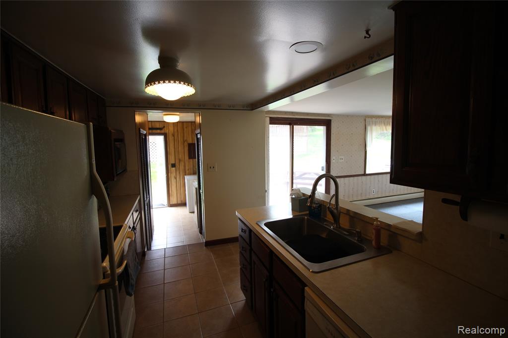 124 E Lafayette Street, Milford, MI 48381 — Photo 12