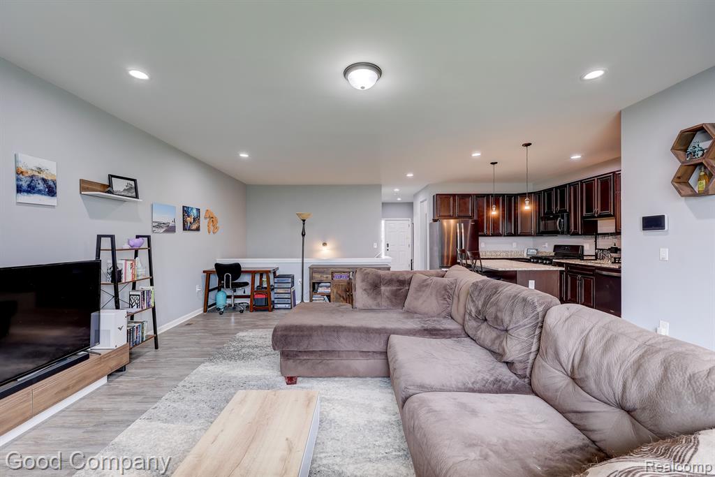 2763 AMBASSADOR Drive, Ypsilanti, MI 48198 — Photo 6