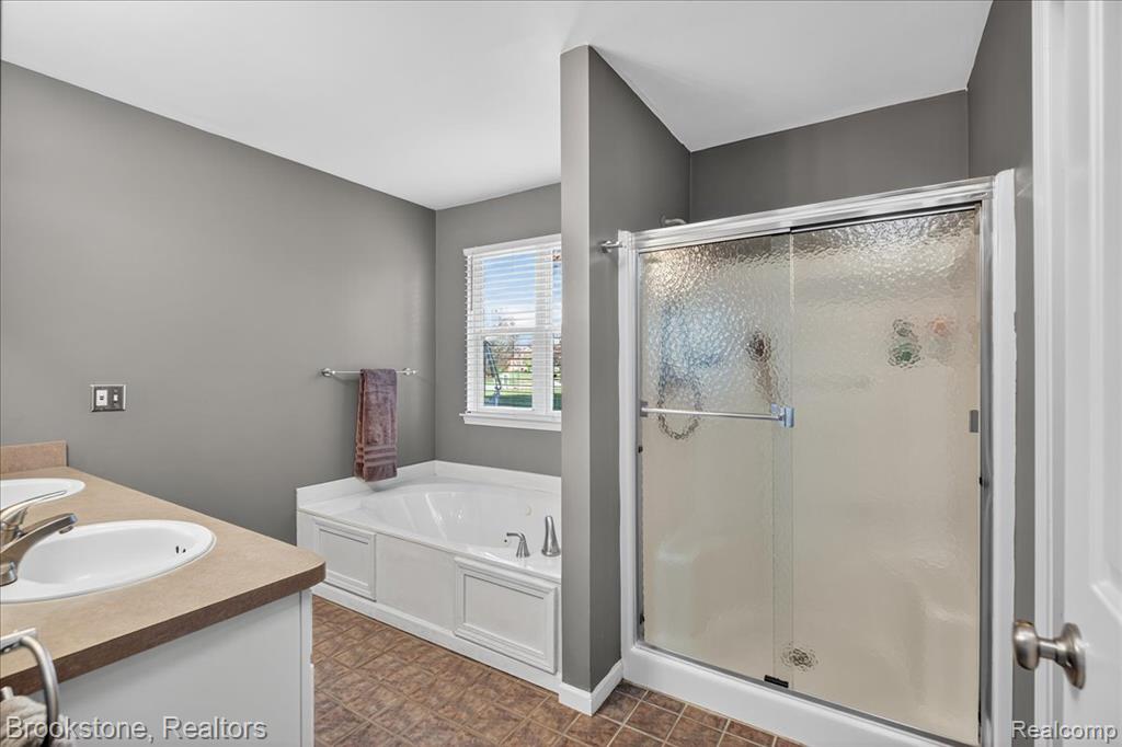 4954 Spring Meadow Dr, Clarkston, MI 48348 — Photo 17