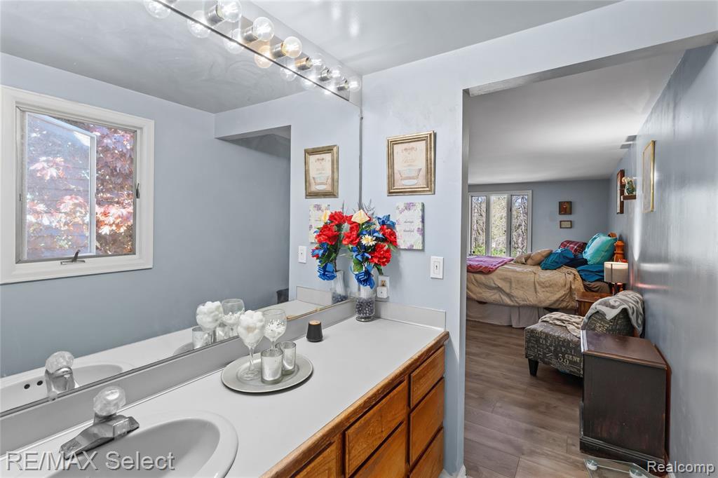 1490 Dyemeadow Lane, Flint, MI 48532 — Photo 35