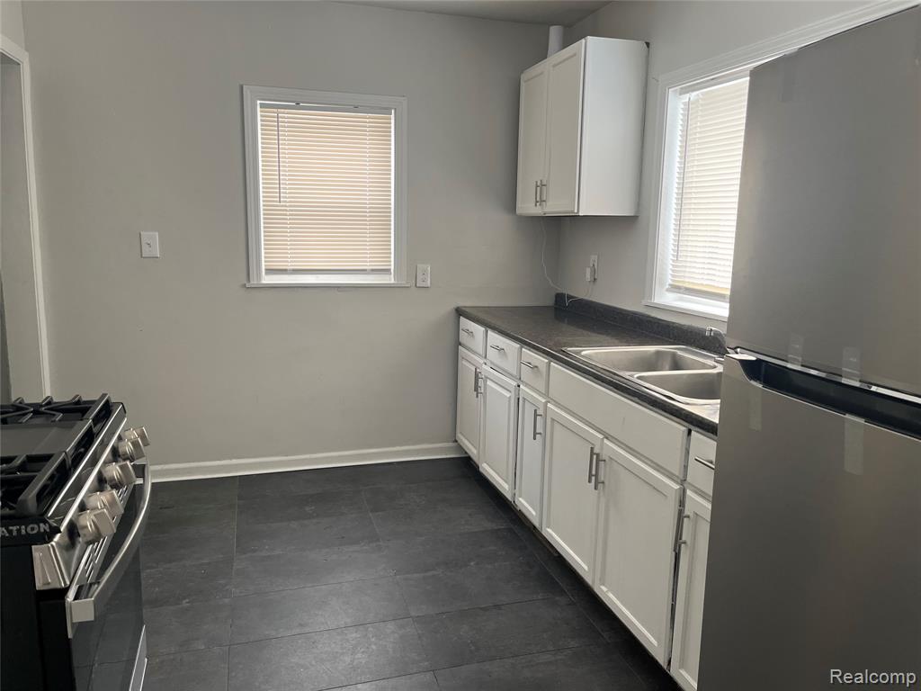 519 HIGHLAND Avenue, Pontiac, MI 48341 — Photo 4
