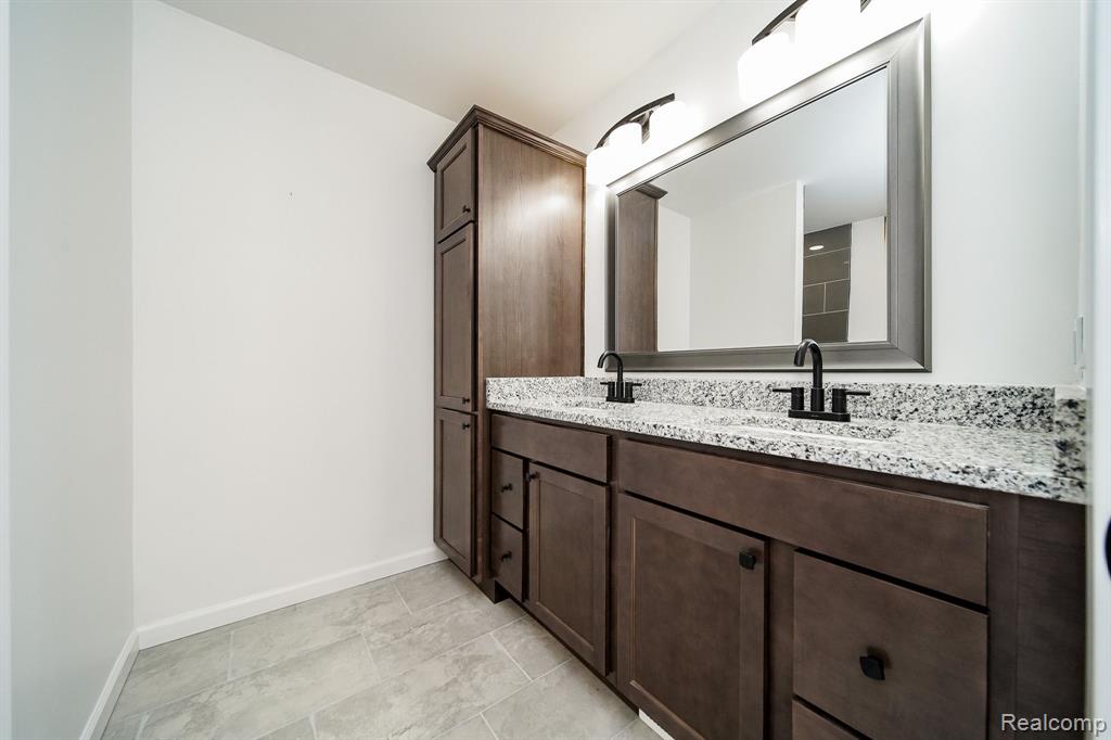 6522 ELLINWOOD Drive, White Lake, MI 48383 — Photo 49