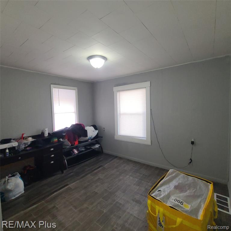1062 Tremont Avenue, Flint, MI 48505 — Photo 12