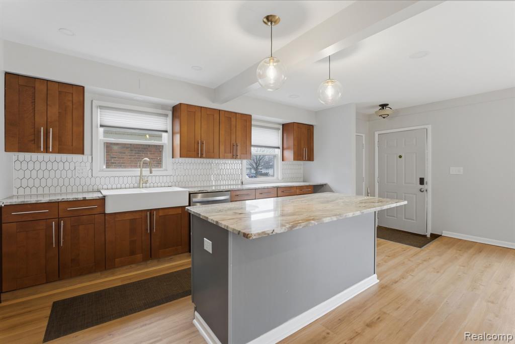 57 W Elmwood Avenue, Clawson, MI — Photo 5