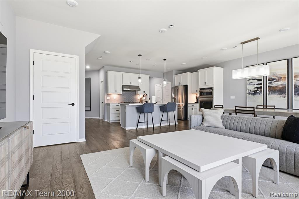 838 Addison Circle, Walled Lake, MI 48390 — Photo 10