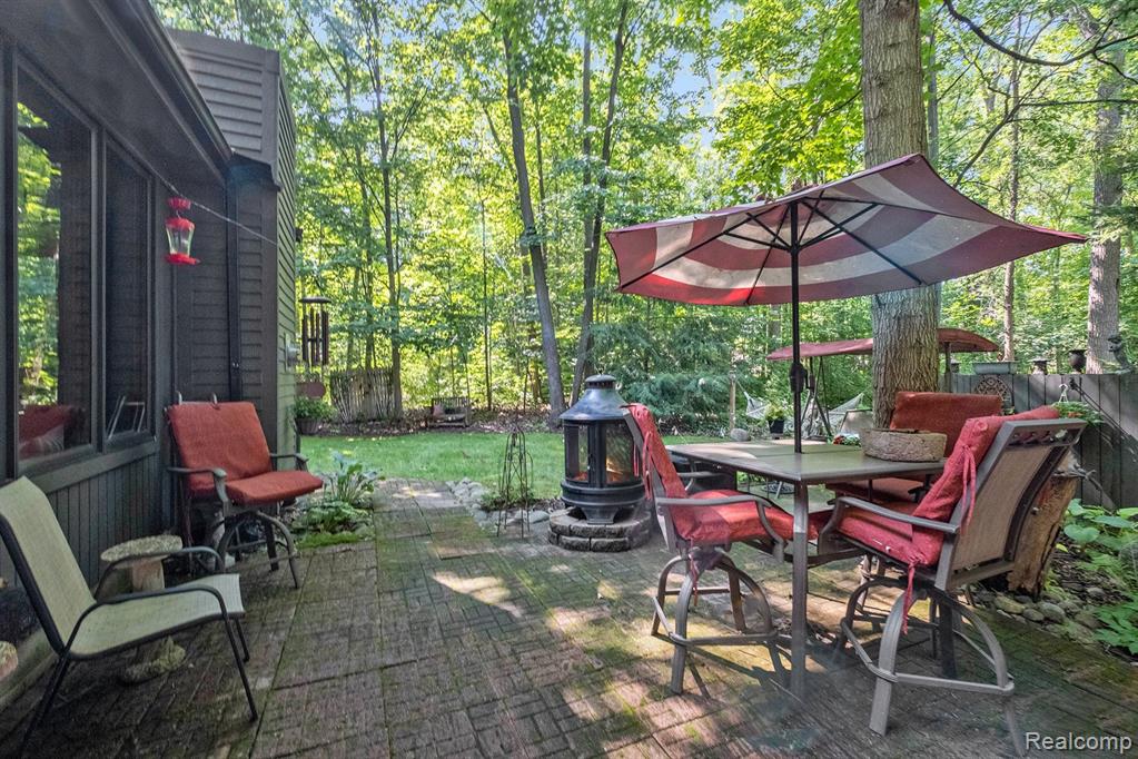 9246 YOUNG Drive, Swartz Creek, MI 48473 — Photo 30