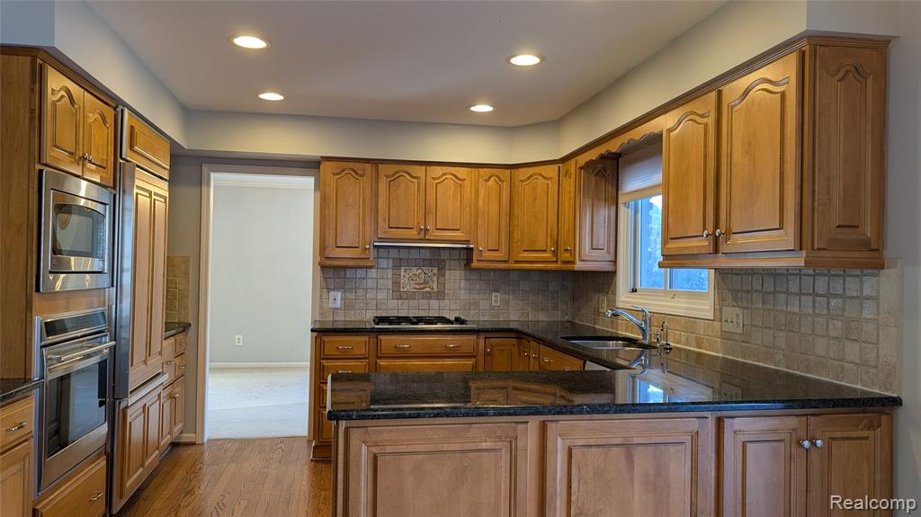 4912 OAK RIVER Drive, Troy, MI 48098 — Photo 15