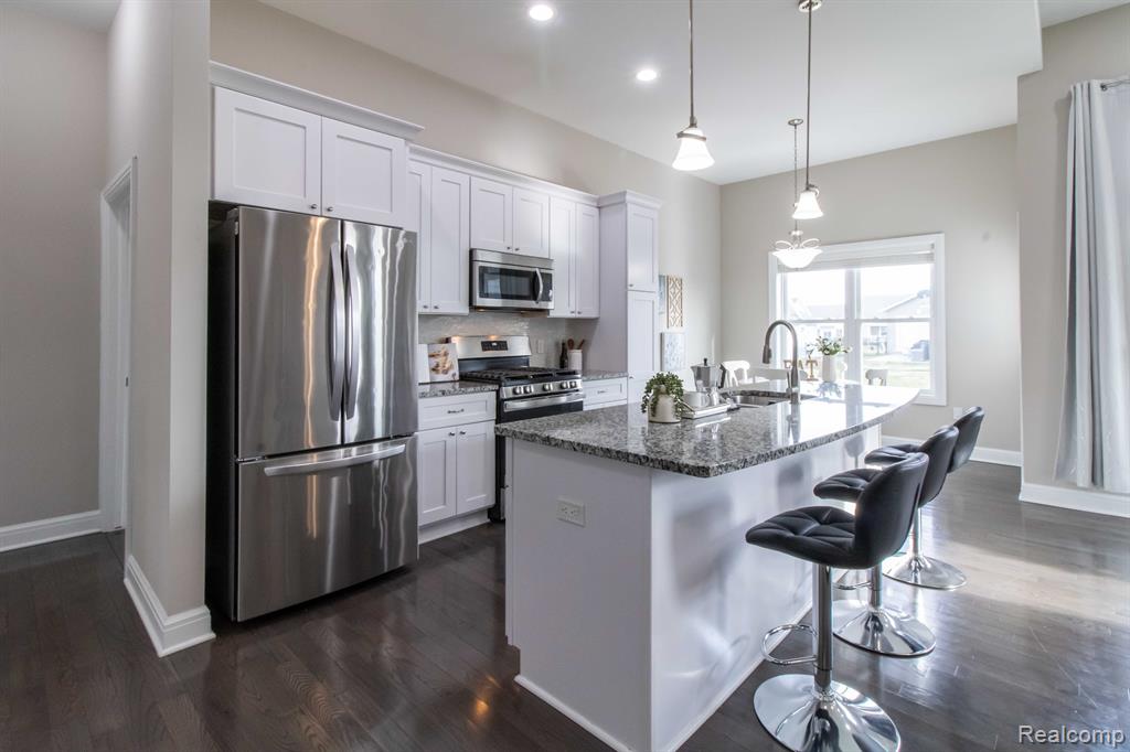 7788 YORKSHIRE Drive, Almont, MI 48003 — Photo 17