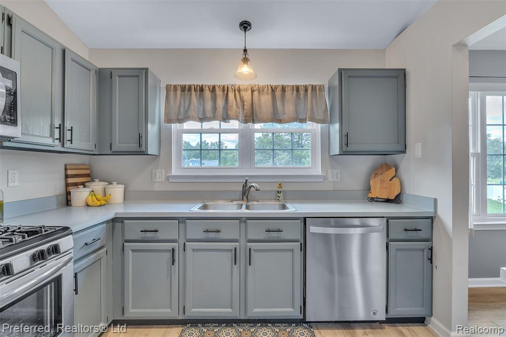 7363 Hideaway Drive, Ypsilanti, MI 48197 — Photo 17