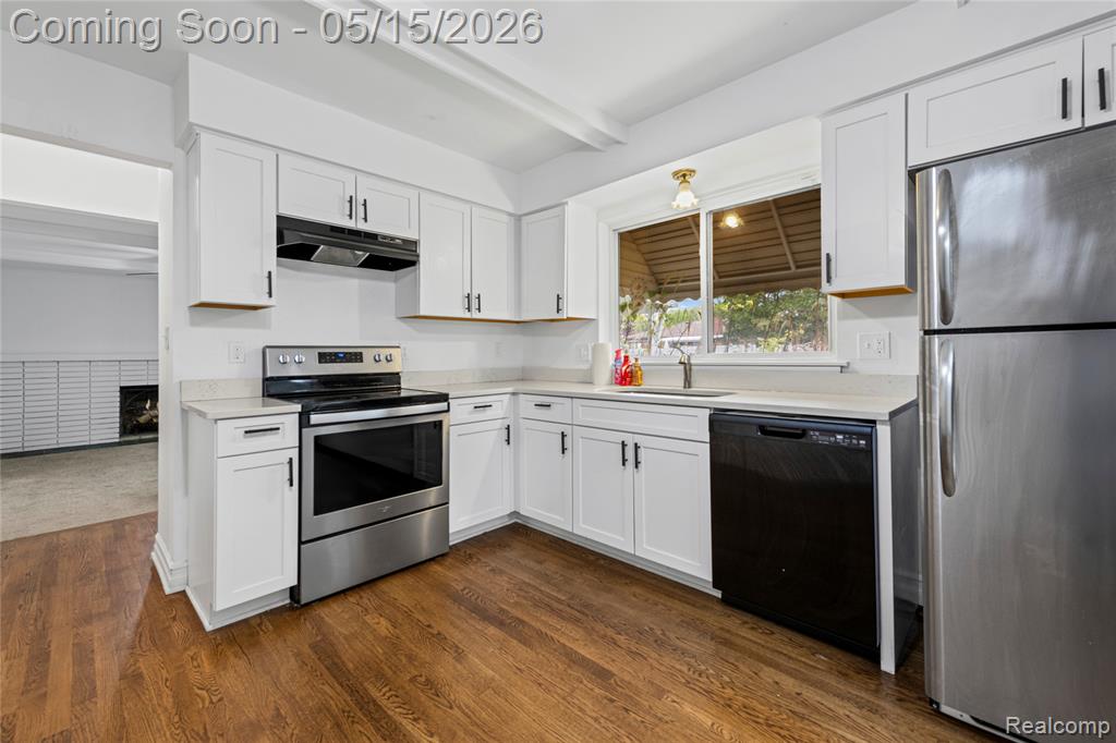 29687 Boewe Drive, Warren, MI 48092 — Photo 18