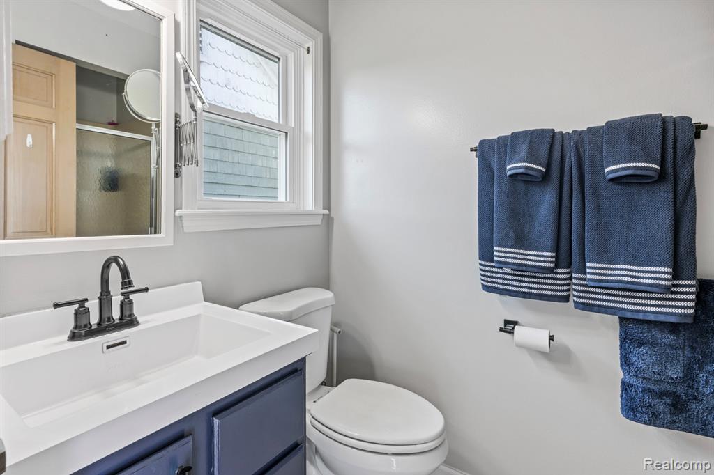 5466 Webster Road, Flint, MI 48504 — Photo 17