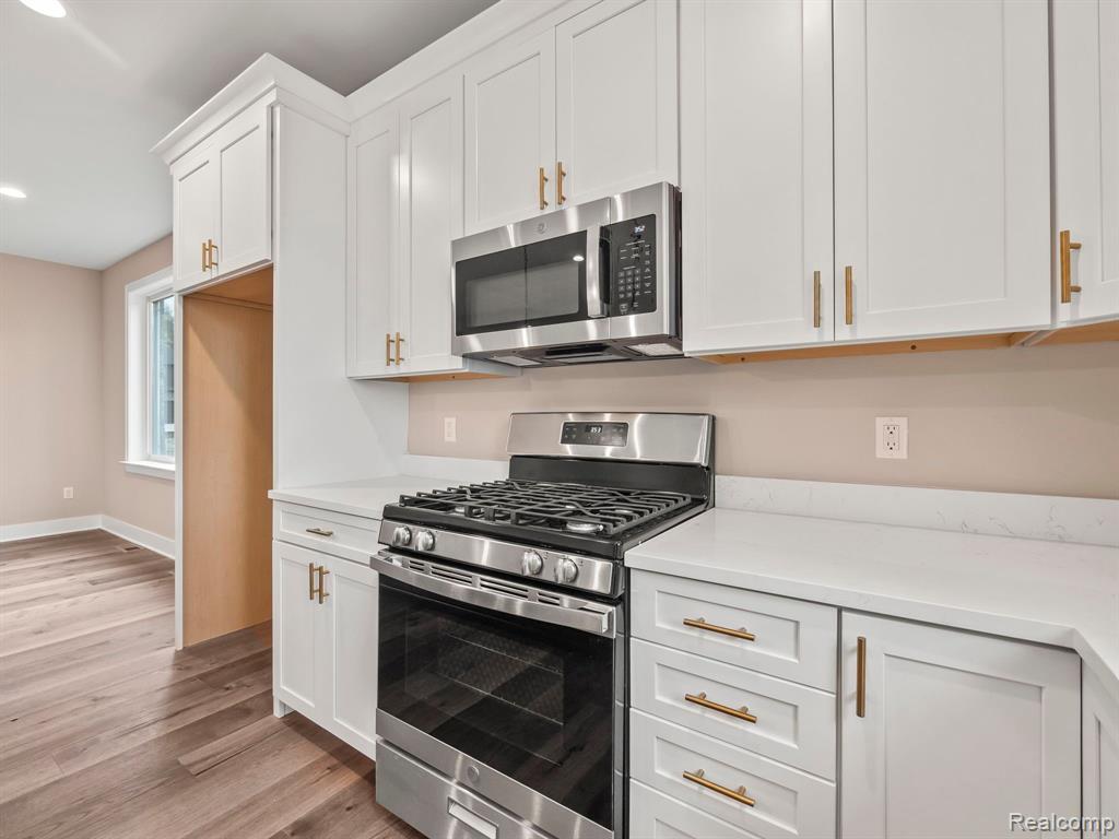 929 KIMBERLY Court, Troy, MI 48098 — Photo 8