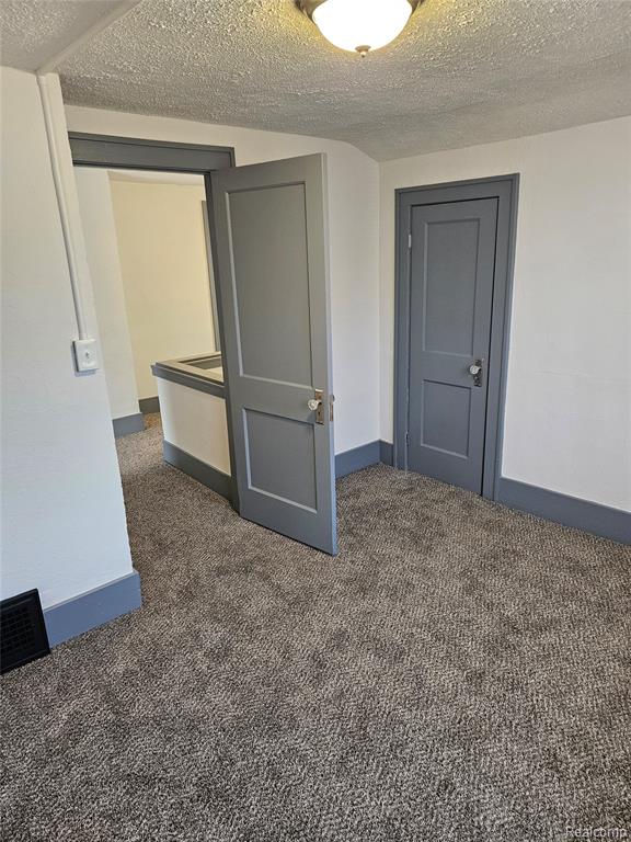 621 W Atherton Road, Flint, MI 48507 — Photo 17