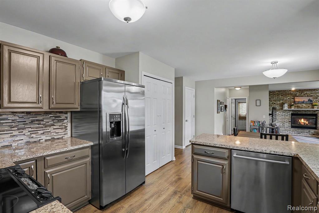 6433 Woodcrest Ridge, Clarkston, MI — Photo 13