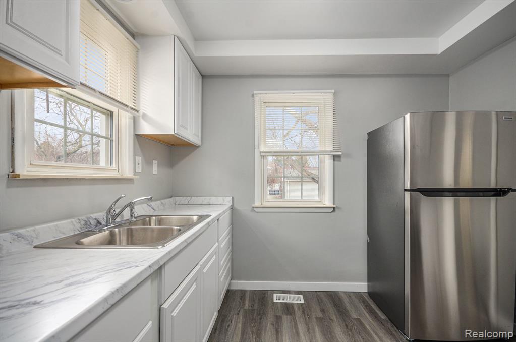 24274 Shakespeare Avenue, Eastpointe, MI 48021 — Photo 16