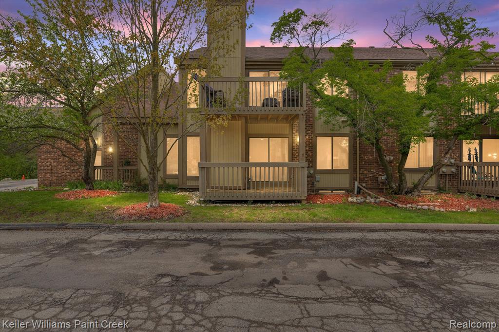 7355 Brynmawr Drive, West Bloomfield, MI — Photo 29