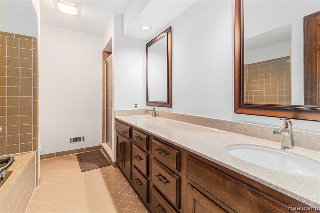 790 Hidden Pine Road Road, Bloomfield Hills, MI 48304 — Photo 31