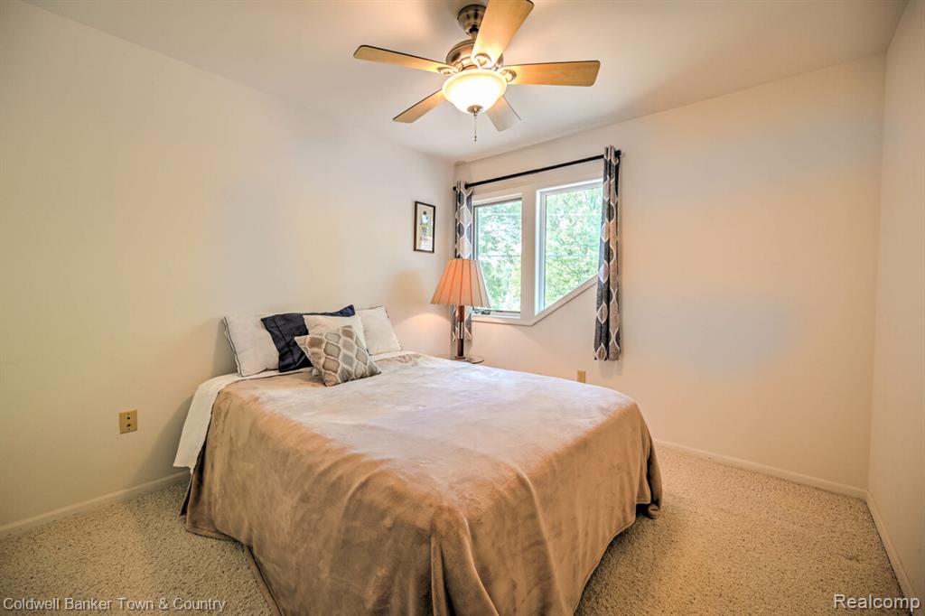 11265 N Shore Drive, Whitmore Lake, MI 48189 — Photo 33