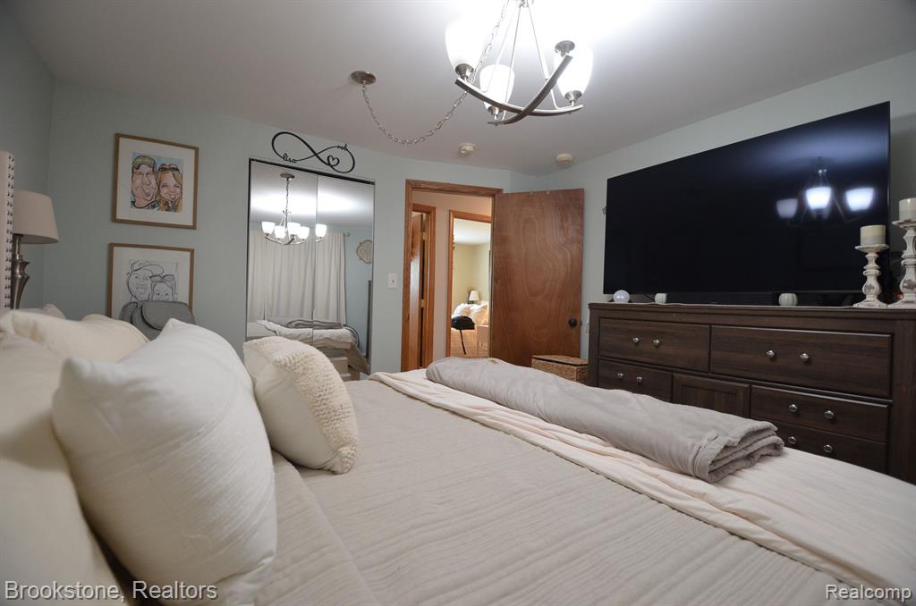 4856 CLINTON WAY Drive, Waterford, MI 48328 — Photo 46