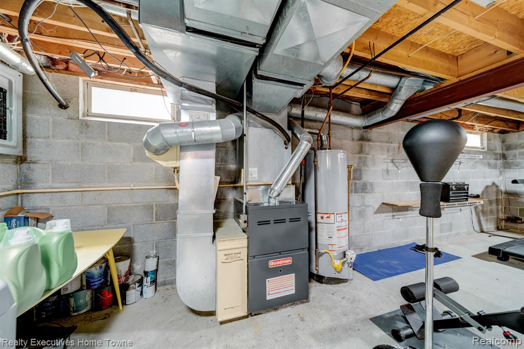 4238 FAIRWAY Drive, Fort Gratiot, MI 48059 — Photo 38