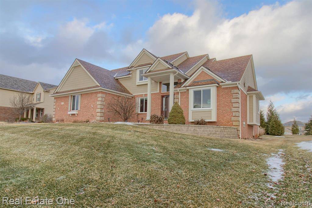 29924 MAGNOLIA Drive, New Hudson, MI 48165 — front exterior