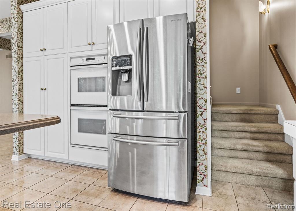 4458 HYCLIFFE Drive, Troy, MI 48098 — Photo 13