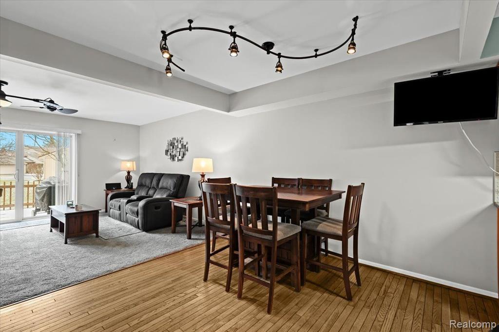 7928 MEADOW Drive, Waterford, MI 48329 — Photo 8