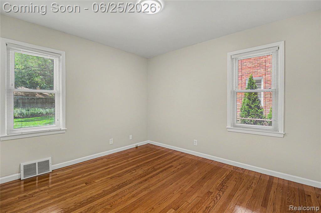 4427 Groveland Avenue, Royal Oak, MI 48073 — Photo 8