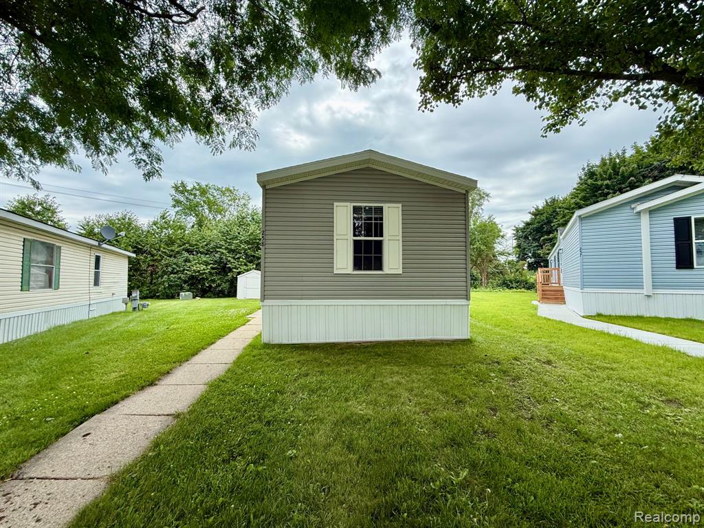 258 Diamond Circle, Whitmore Lake, MI 48189 — Photo 21