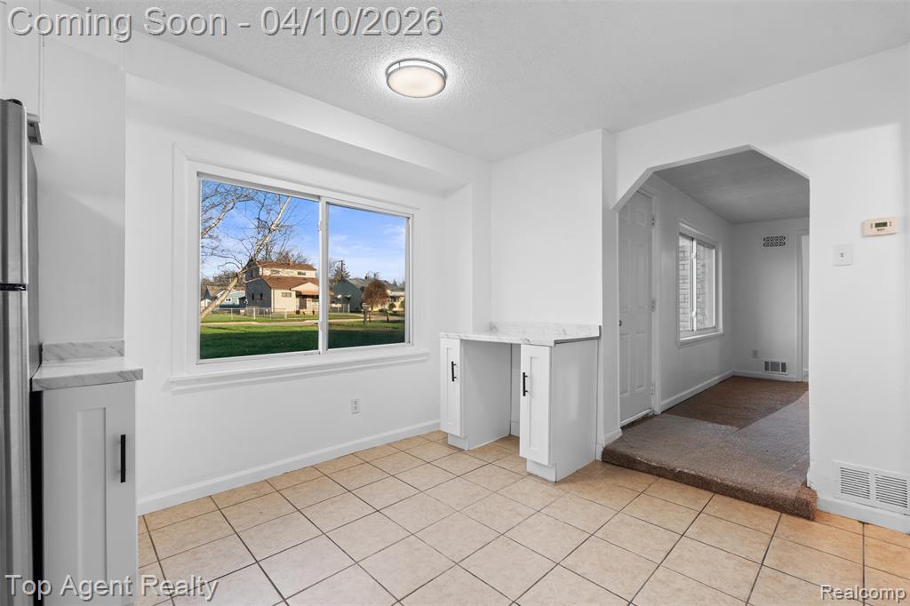 23615 Columbus Avenue, Warren, MI 48089 — Photo 14
