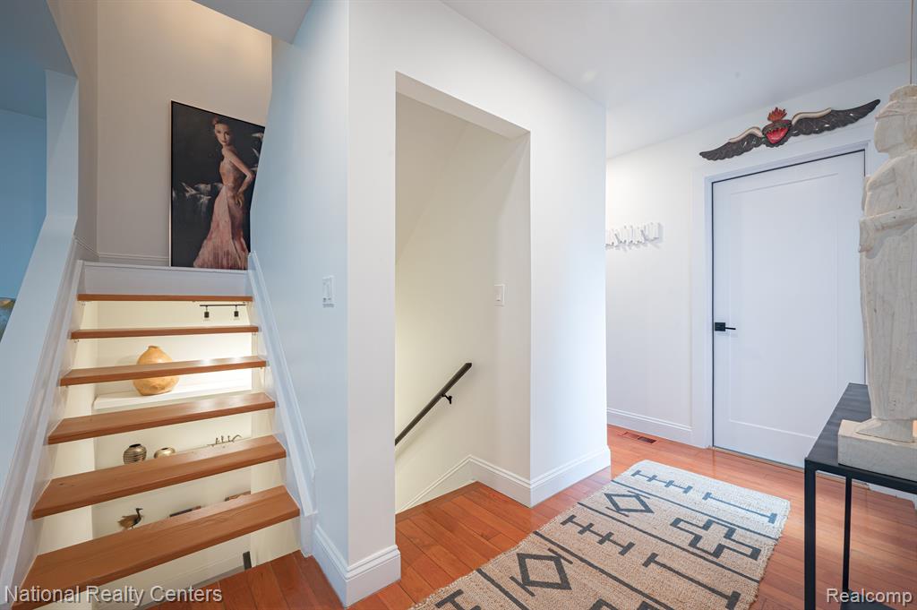 81 STRATFORD Lane, Rochester Hills, MI 48309 — Photo 17