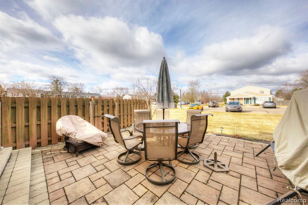 19341 ANDOVER CT, Northville, MI 48167 — Photo 6