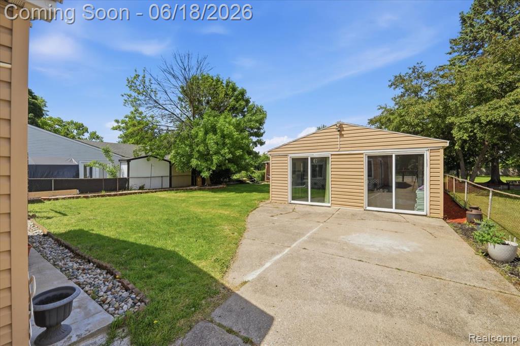 13575 Mercedes, Redford, MI 48239 — Photo 24