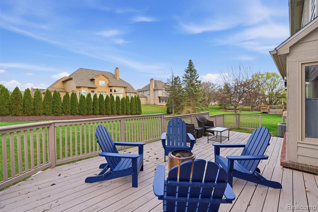 13982 Pleasant View Court, Plymouth, MI 48170 — Photo 23