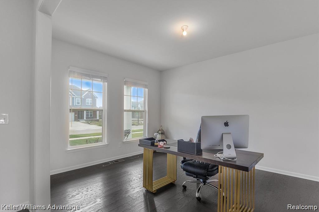 48389 Fieldstone Drive, Northville, MI — Photo 16